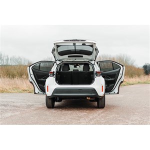 Solskjerm Toyota Yaris Cross (MXP) 2020-, Bak